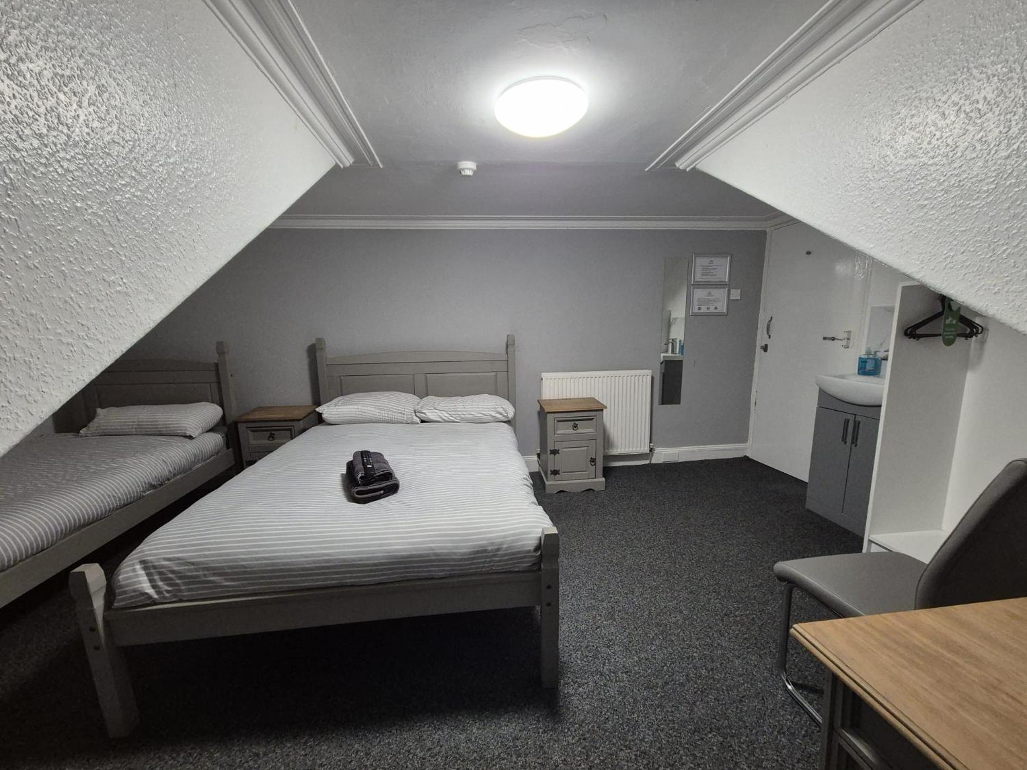 The Queens Hotel Cardenden Esterno foto