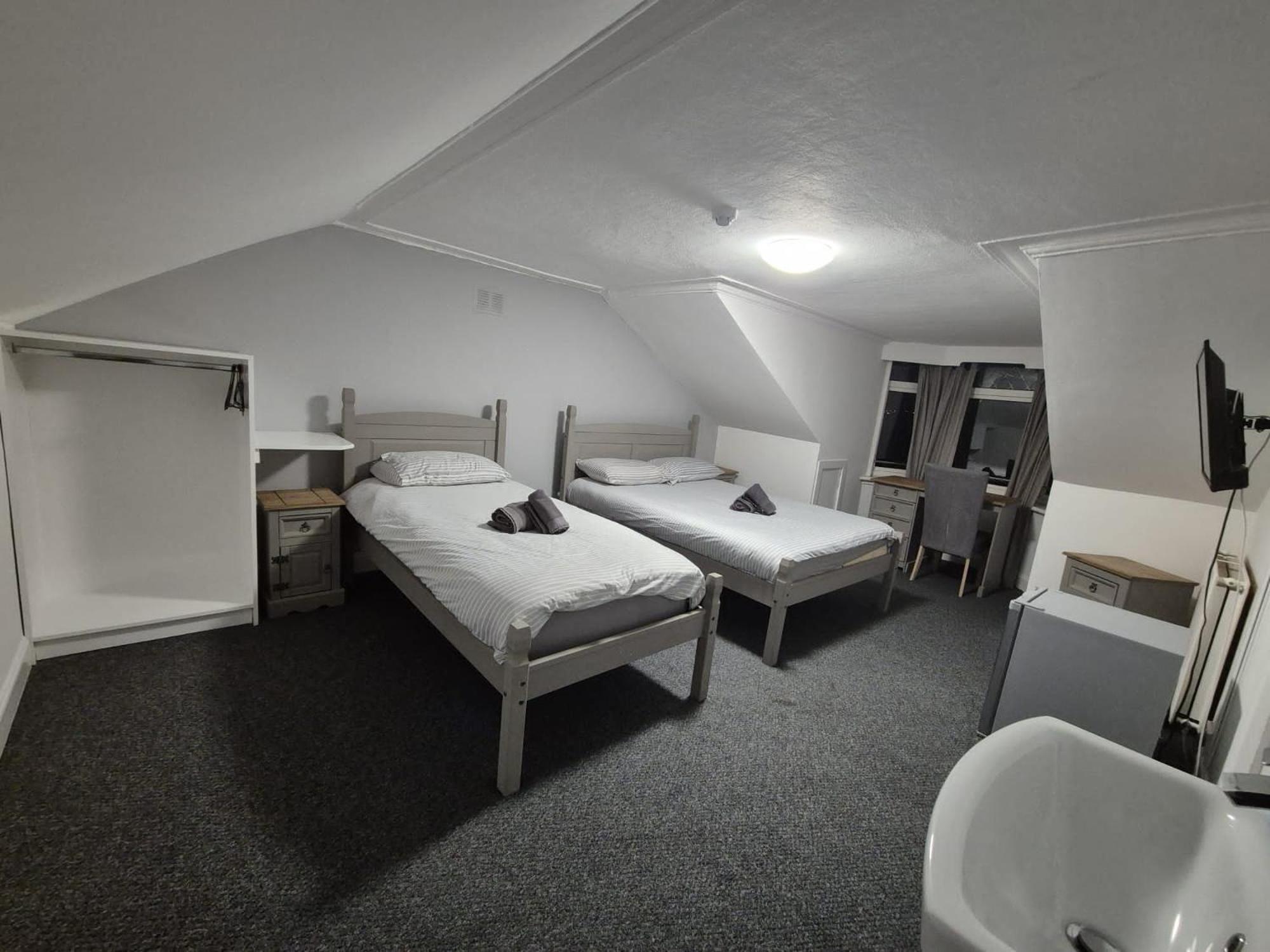 The Queens Hotel Cardenden Esterno foto